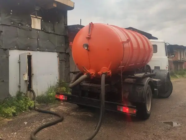 аварійний асенізатор у Борисполі