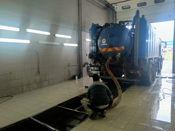 викачка каналізації автомийки Гора